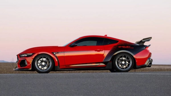 Представлен трековый суперкар Shelby Super Snake-R