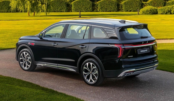 Кроссовер Hongqi HS7: объявлены цены в России Кроссовер Hongqi HS7: объявлены цены в России