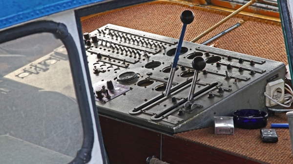 Ныряем в&nbsp;прошлое с&nbsp;проходимцами Lada 4x4 и&nbsp;УАЗ Хантер