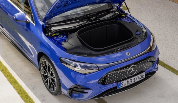 На автомобилях Mercedes-Benz могут появиться двигатели BMW На автомобилях Mercedes-Benz могут появиться двигатели BMW