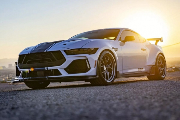 Представлен трековый суперкар Shelby Super Snake-R