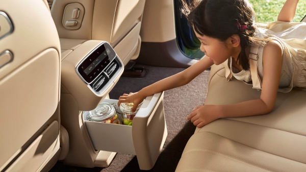 Кроссовер Aito/Seres M7 второго поколения: полноценная премьера