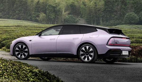 AUDI E5 Sportback выходит на рынок в четырех версиях AUDI E5 Sportback выходит на рынок в четырех версиях