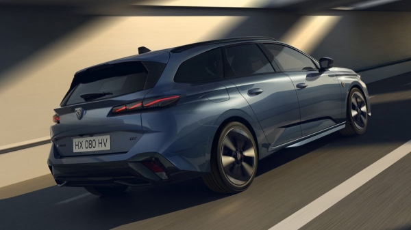 Peugeot 308 обрел новое лицо и доработанную технику