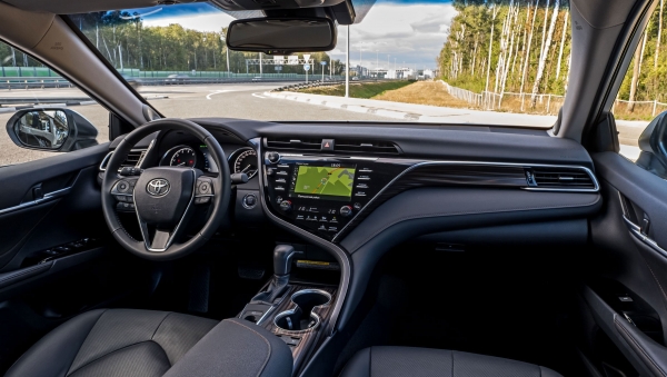 Проводим блиц-турнир Kia K5 2.5 с бестселлером Toyota Camry Проводим блиц-турнир Kia K5 2.5 с бестселлером Toyota Camry