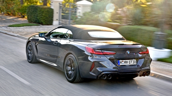Разгоняем тормозами купе и&nbsp;кабриолет BMW M8 Competition