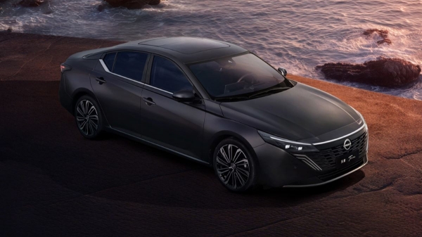 Новый седан Nissan Teana: официальные фотографии