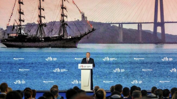 Пленарное заседание ВЭФ с участием Владимира Путина. Онлайн-репортаж Пленарное заседание ВЭФ с участием Владимира Путина. Онлайн-репортаж