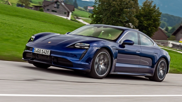 Разряжаем 800-вольтовые седаны Porsche Taycan Разряжаем 800-вольтовые седаны Porsche Taycan