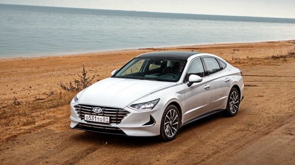 Размышляем о смелости нового седана Hyundai Sonata Размышляем о смелости нового седана Hyundai Sonata