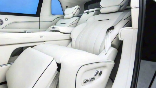 Роскошный кроссовер Dreame: первые изображения Роскошный кроссовер Dreame: первые изображения