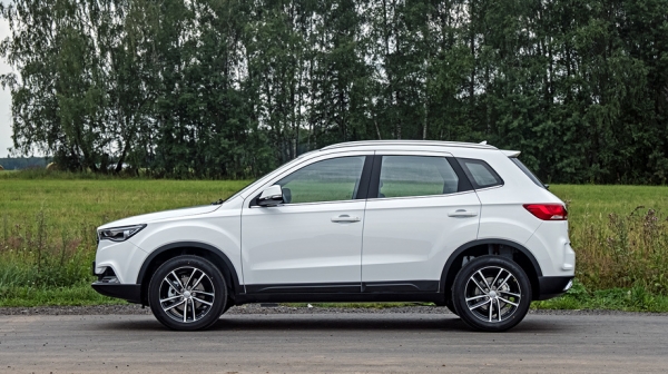 Находим старомодным кроссовер FAW&nbsp;Bestune&nbsp;X40