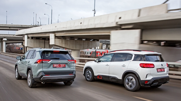 Сопоставляем кроссоверы Toyota RAV4 и&nbsp;Citroen C5 Aircross