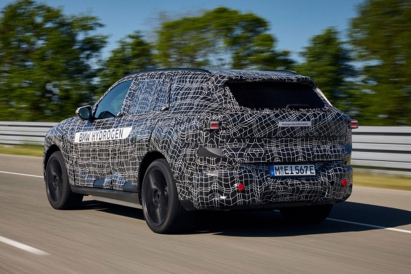 Новый BMW X5: первые официальные фотографии Новый BMW X5: первые официальные фотографии