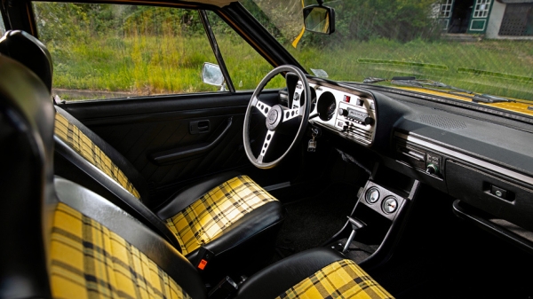 Врываемся в прошлое на классических Фольксвагенах Врываемся в прошлое на классических Фольксвагенах