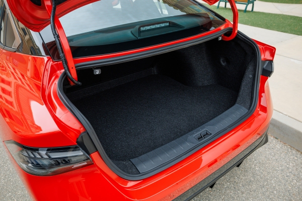 Седан Nissan Sentra перешел в девятое поколение Седан Nissan Sentra перешел в девятое поколение