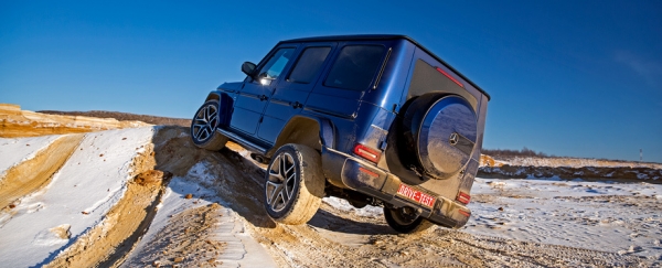 Сравниваем Mercedes-AMG G 63 и Range Rover Sport SVR Сравниваем Mercedes-AMG G 63 и Range Rover Sport SVR