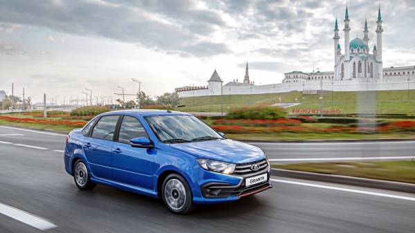 Пытаемся водить активно седан Lada Granta Drive Active