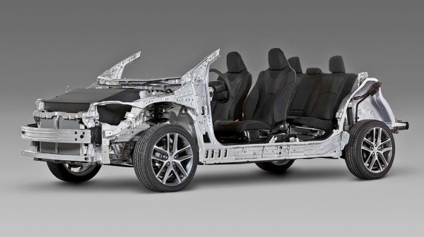 Сопоставляем кроссоверы Toyota RAV4 и&nbsp;Citroen C5 Aircross