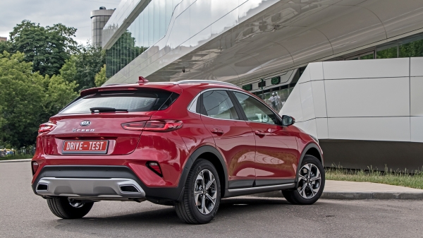 Пытаемся приподняться в европейском хэтчбеке Kia XCeed Пытаемся приподняться в европейском хэтчбеке Kia XCeed