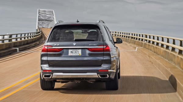 Покоряем Америку при помощи флагманского кроссовера BMW X7 Покоряем Америку при помощи флагманского кроссовера BMW X7