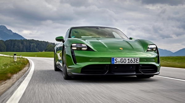 Разряжаем 800-вольтовые седаны Porsche Taycan Разряжаем 800-вольтовые седаны Porsche Taycan