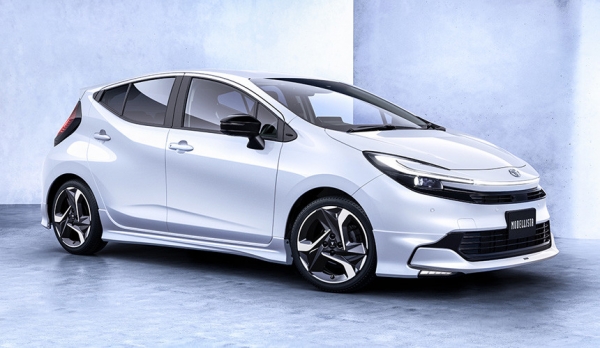 Представлен обновленный хэтчбек Toyota Aqua Представлен обновленный хэтчбек Toyota Aqua