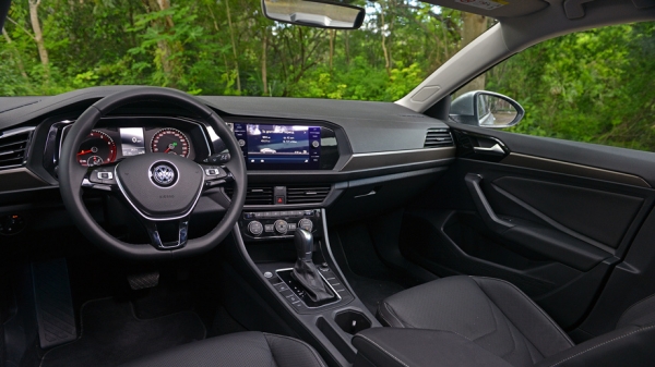 Уличаем седан Volkswagen Jetta в&nbsp;излишней консервативности