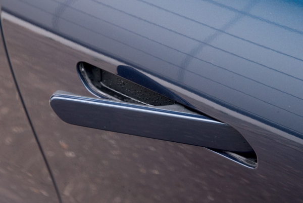 Выдвижные дверные ручки могут запретить в Китае