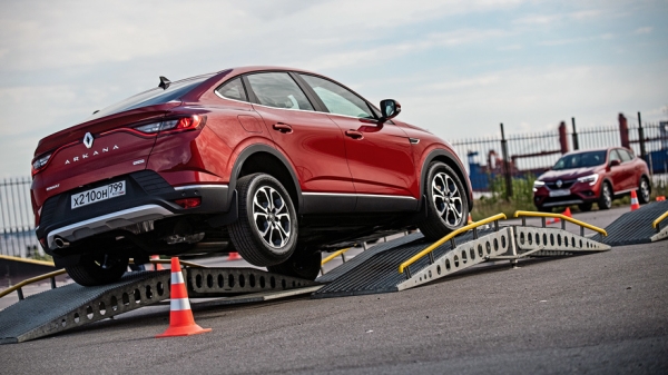 Убеждаемся в компромиссности кроссовера Renault Arkana TCe 150 Убеждаемся в компромиссности кроссовера Renault Arkana TCe 150