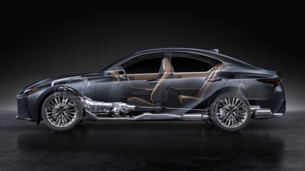 Седан Lexus IS: рестайлинг вместо прощания