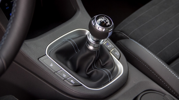 Атакуем поребрики Мячково парочкой хот-хэтчей Hyundai i30 N