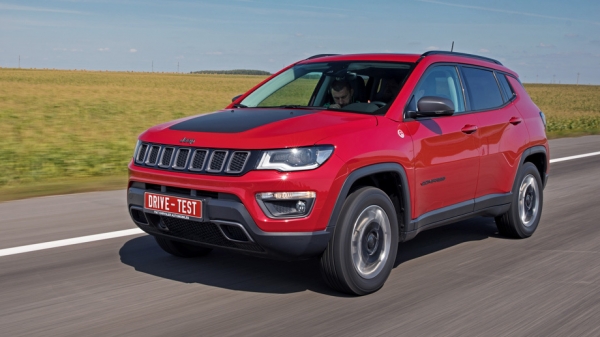 Прикрываем Jeep Compass обновлённым Cherokee