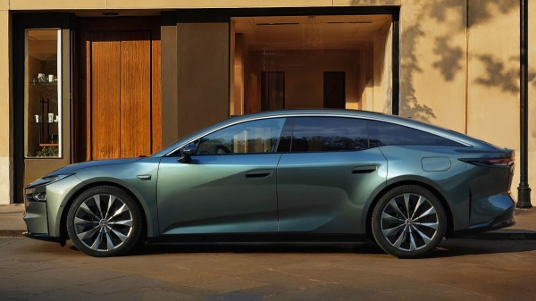 Флагманская Toyota bZ7: экосистема Xiaomi и передний привод