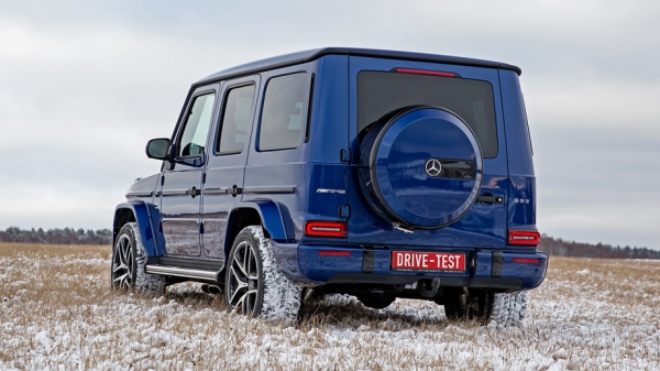 Сравниваем Mercedes-AMG G 63 и Range Rover Sport SVR Сравниваем Mercedes-AMG G 63 и Range Rover Sport SVR