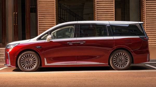 Обновленный минивэн Voyah Dreamer: 800 вольт и танковый разворот Обновленный минивэн Voyah Dreamer: 800 вольт и танковый разворот