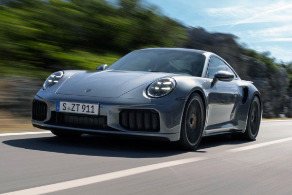 Обновленный Porsche 911 Turbo S: теперь гибрид