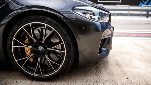 Испытываем линейку BMW M Competition на&nbsp; автодроме Сочи