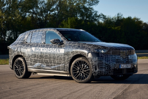 Новый BMW X5: первые официальные фотографии Новый BMW X5: первые официальные фотографии