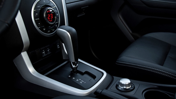 Не даём скучать обновлённому пикапу Isuzu D-Max c мотором 3.0 Не даём скучать обновлённому пикапу Isuzu D-Max c мотором 3.0