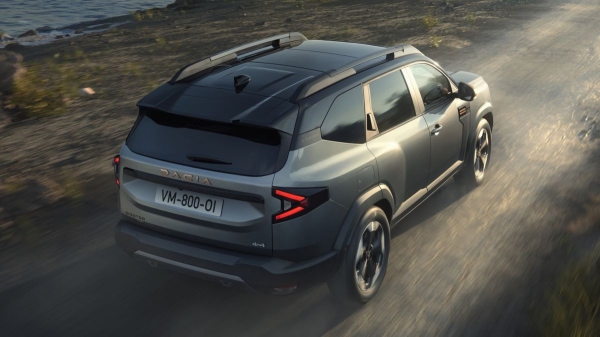 Dacia Duster и Bigster обрели гибридный полный привод Dacia Duster и Bigster обрели гибридный полный привод