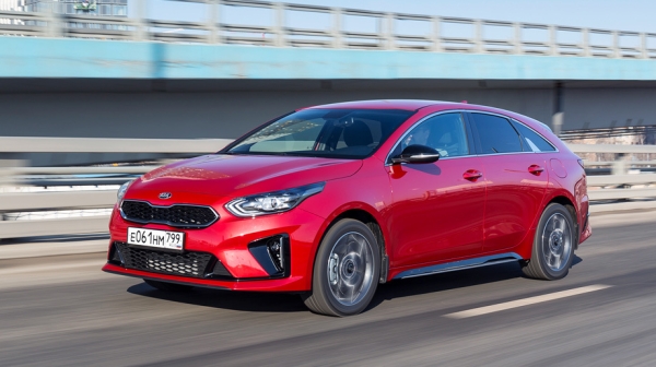 Трясёмся в&nbsp;стильных универсалах Kia&nbsp;ProCeed GT и&nbsp;GT-Line