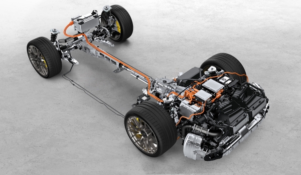 Обновленный Porsche 911 Turbo S: теперь гибрид