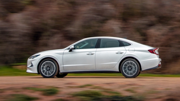 Размышляем о смелости нового седана Hyundai Sonata Размышляем о смелости нового седана Hyundai Sonata