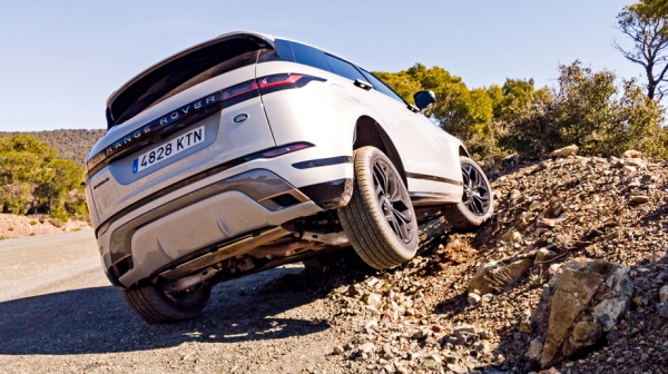 Подтверждаем генетический код кроссовера Range Rover Evoque Подтверждаем генетический код кроссовера Range Rover Evoque
