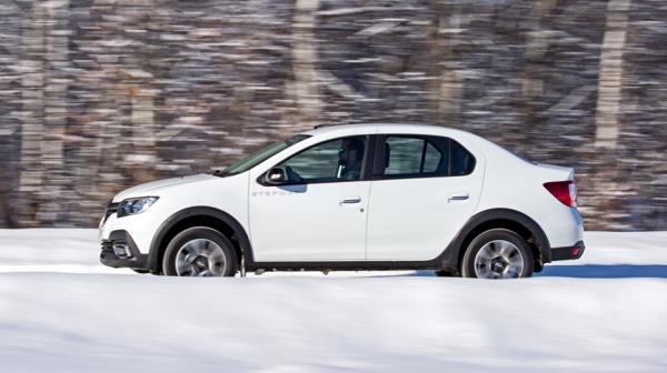 Буксуем на&nbsp;седанах Renault Logan Stepway и&nbsp;Lada Vesta Cross