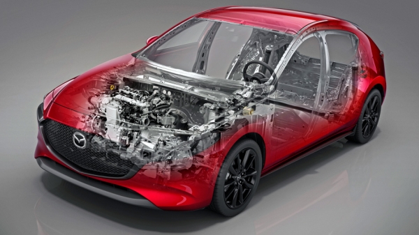 Подпрыгиваем на неровностях за рулём хэтчбека Mazda 3 Подпрыгиваем на неровностях за рулём хэтчбека Mazda 3