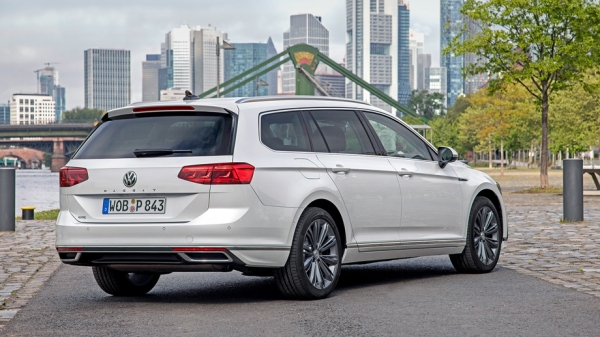 Находим GTE звездой обновлённого семейства Volkswagen Passat