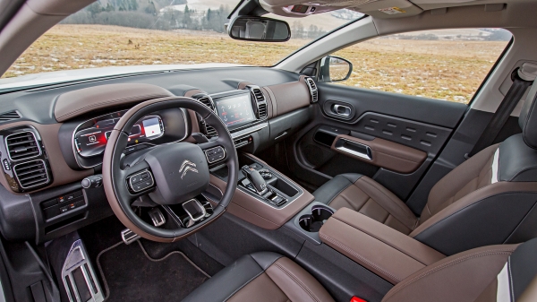 Сопоставляем кроссоверы Toyota RAV4 и&nbsp;Citroen C5 Aircross