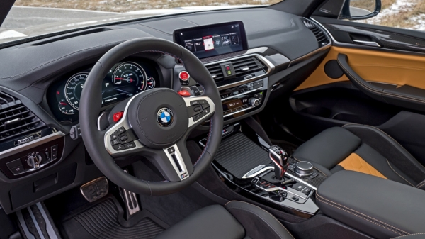 Разгоняем BMW X3 M, Jaguar F-Pace SVR и Range Rover Velar с V8 Разгоняем BMW X3 M, Jaguar F-Pace SVR и Range Rover Velar с V8